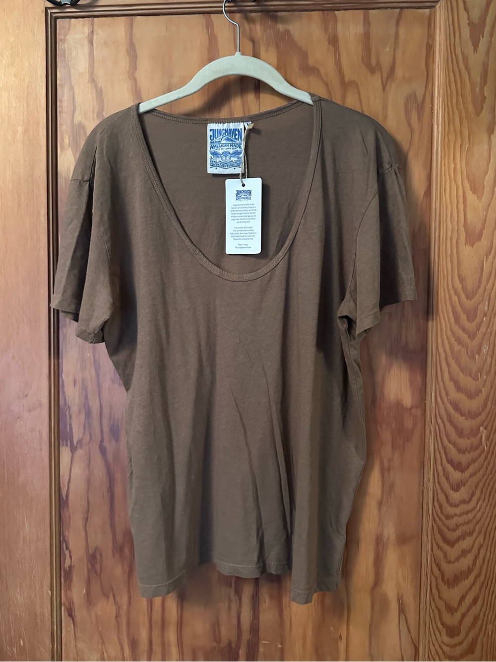 Jungmaven Zuma scoopneck tee in Coyote size L